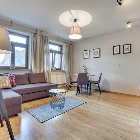 Trendy Apartment Kochanowskiego Street Krakau Buitenkant foto